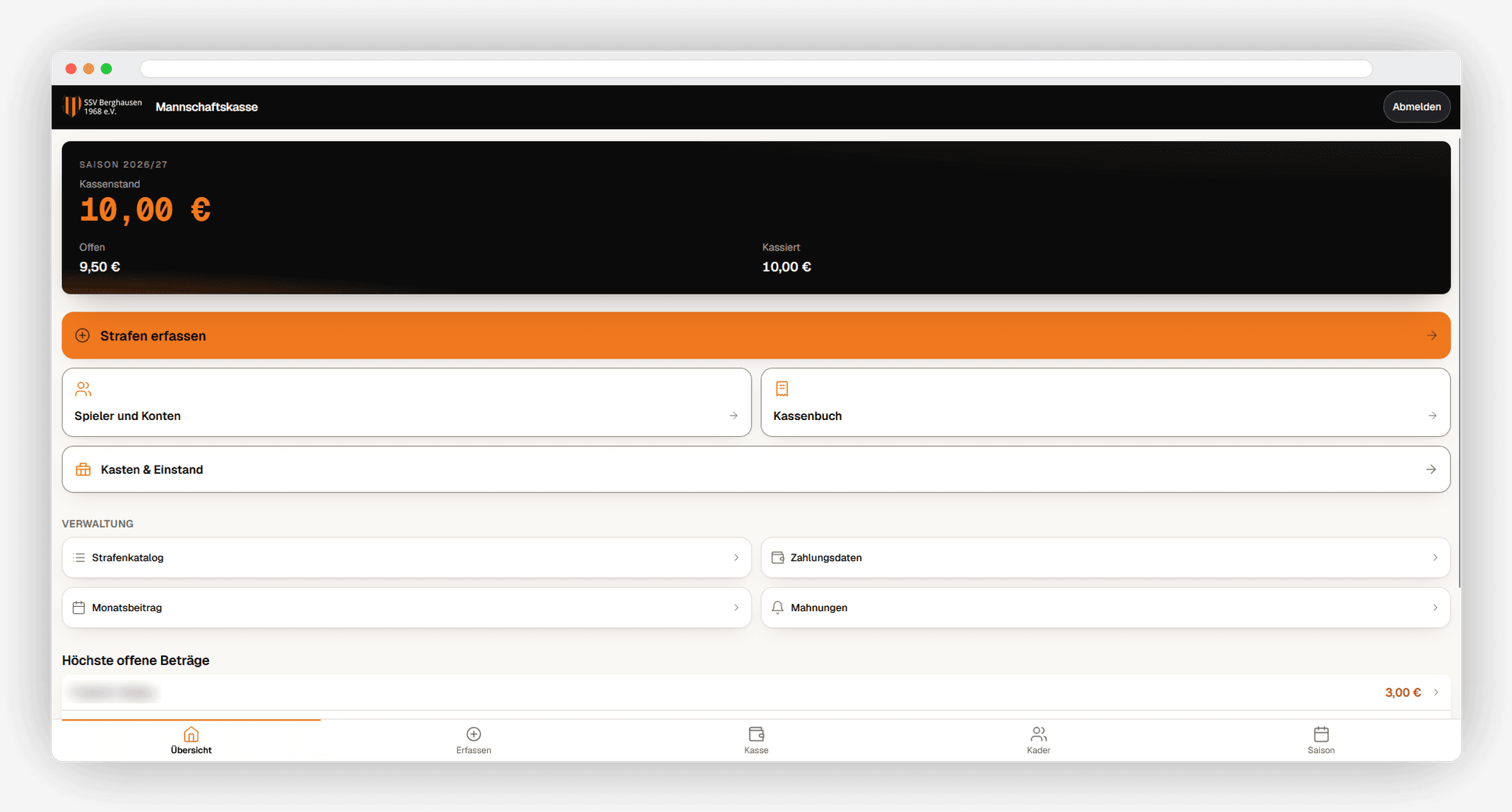 Kassenbuch-Webapp am Desktop: Kassenstand der Saison 2026/27 mit offenen und kassierten Beträgen, Schnellzugriff auf Strafen erfassen, Spielerkonten und Kassenbuch